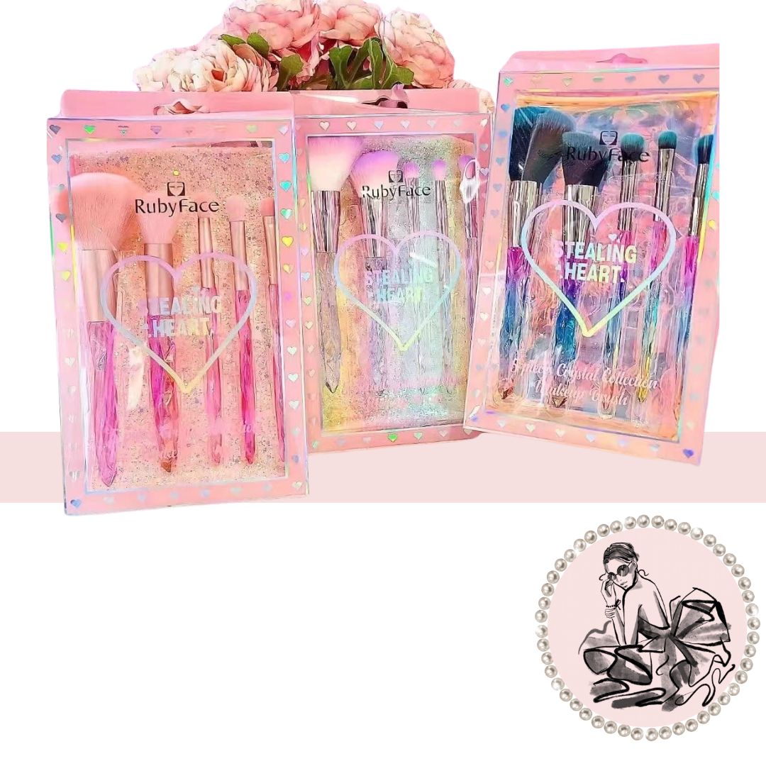 NECESER + BROCHAS DE MAQUILLAJE